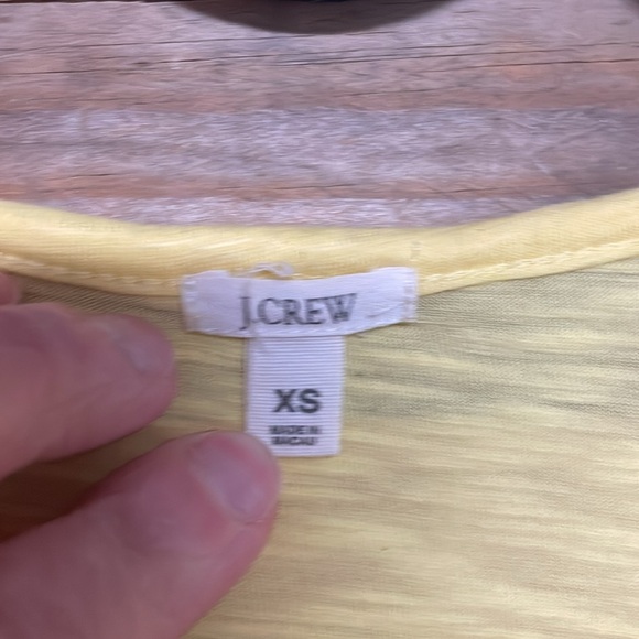 J.Crew size XS Vibrate Yellow Ruffle V-neck 3/4 Sleeve Lightweight Cotton Blouse - Picture 4 of 7